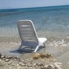 Katlanır Plastik Plaj Sandalyesi Beyaz