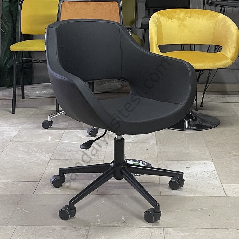 Store Siyah Ayaklı Çalışma Koltuğu SİYAH DERİ